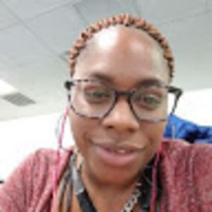 Meet your Posher, Kella